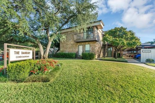 6040 Birchbrook Dr, Dallas, TX 75206-4404