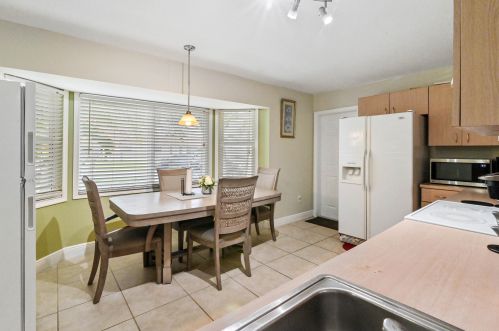 1226 7 St, Boynton Beach FL 33426-2921 exterior