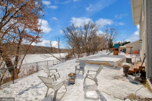 4258 Dunrovin Ln, Saint Paul MN 55123-1725 exterior