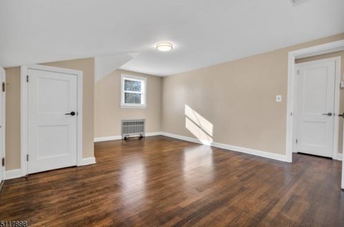 25 Morgan Ln, Bridgewater NJ 08807-3007 exterior