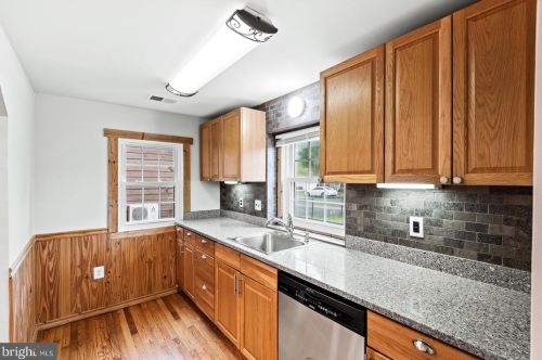 3432 Memorial St, Alexandria VA 22306-1548 exterior