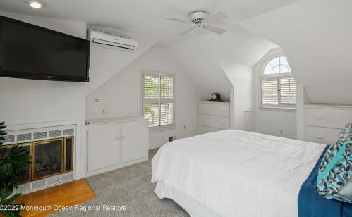 1231 Fleming Ave, Point Pleasant Beach NJ 08742-4040 exterior