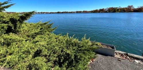 600 Lk Shr Dr, Parsippany NJ 07054-3652 exterior