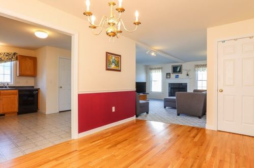 63 Alice Dr, Concord NH 03303-2034 exterior