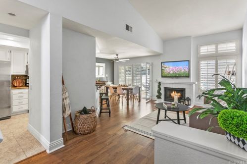 2232 Catalpa Dr, Tustin, CA 92782-8356