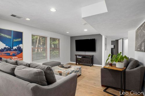 5247 Grn Pne Ct, Grand Rapids MI 49508-6124 exterior