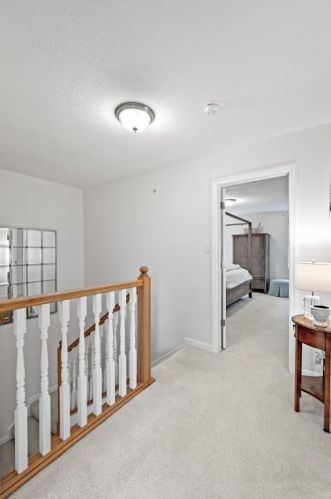 868 Highpointe Cir, Pittsburgh PA 15220-1854 exterior