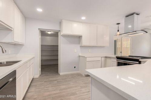 12643 30th Dr, Phoenix AZ  85029-1304 exterior