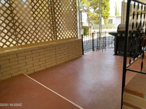 5712 Diamond K St, Tucson AZ 85713-4467 exterior