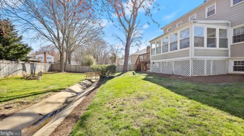 5610 Buckingham Palace Ct, Alexandria VA 22315-4120 exterior