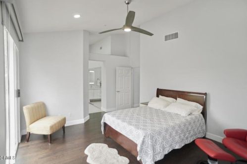 1641 Muirfield Dr, Oxnard CA  93036-7757 exterior