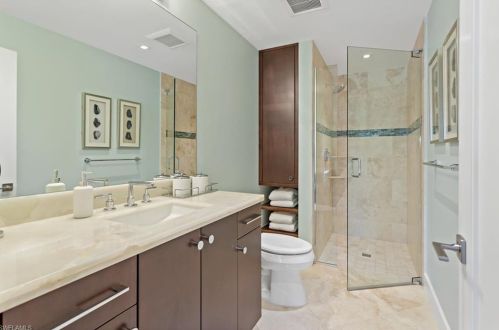 253 Conners Ave, Naples FL 34108-2124 exterior