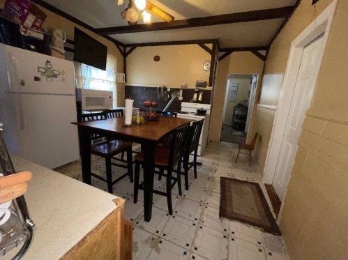 137 Dorchester St, Worcester MA 01610-1905 exterior