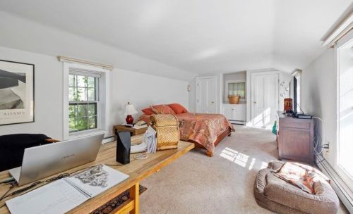 2 Cushing St, Providence RI 02906-2228 exterior