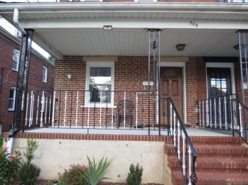 708 Front St, Green Brook NJ  08812-1014 exterior