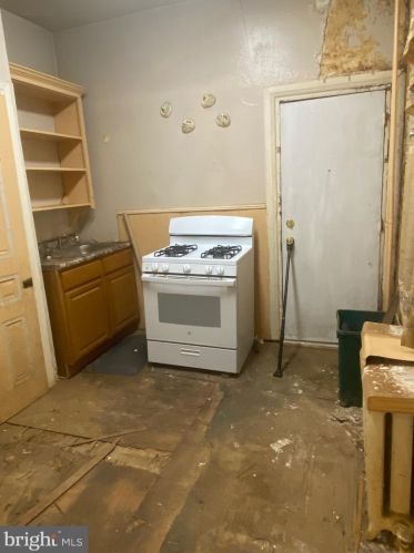 2014 Carlisle St, Philadelphia PA 19145-2307 exterior