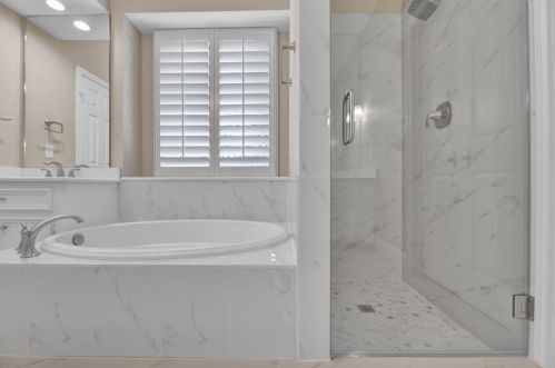 1810 Mountain Aspen Ln, Humble TX 77345-1942 exterior