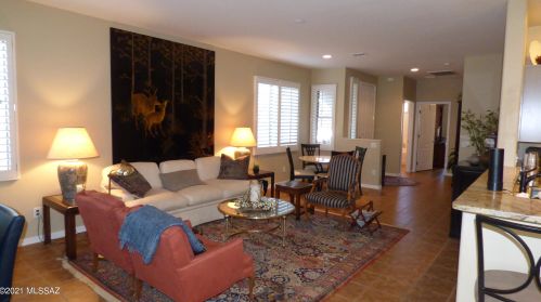 561 Knotwood St, Green Valley AZ 85614-5971 exterior