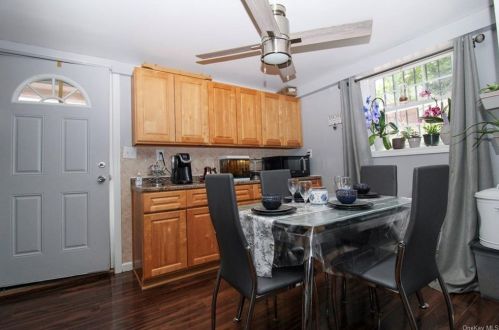 2542 Bouck Ave, Bronx NY 10469-5710 exterior