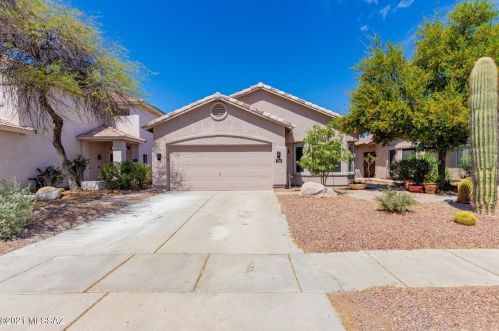 7346 Mesquite River Dr, Tucson, AZ 85743-5130