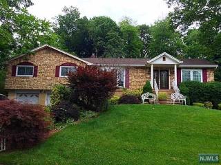 21 Sinclair Dr, Wayne, NJ 07470-2612
