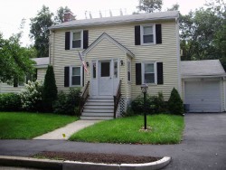 31 Roosevelt Rd, Newton MA  02459-2749 exterior