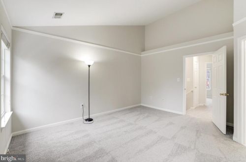 43069 Candlewick Sq, Leesburg VA 20176-6446 exterior