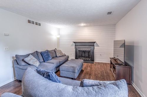 3409 Framingham Dr, Lithonia GA  30038-2625 exterior