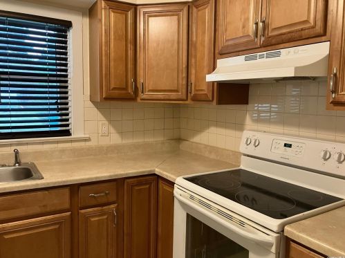 3 Altamore St, Huntington Station NY  11747-2901 exterior