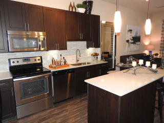 2033 Gessner Rd, Houston TX  77063-1123 exterior