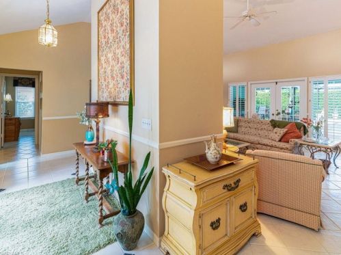 2309 Kings Lk Blvd, Naples FL 34112-5306 exterior