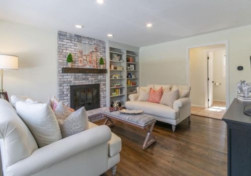 19 Quinnehtuk Rd, Springfield MA 01106-2911 exterior