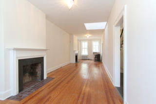 1635 19th St, Washington DC  20009-1637 exterior