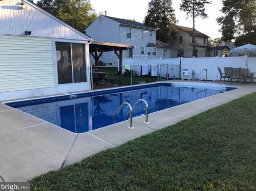 26 Sadie St, Trenton, NJ 08619-4310