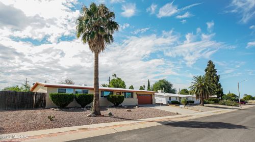 8322 Julia St, Tucson AZ  85710-4218 exterior