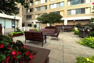 1101 Calvert St, Baltimore MD  21202-3840 exterior