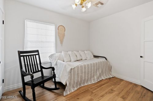 2941 16 Dr, Phoenix AZ 85015-1429 exterior