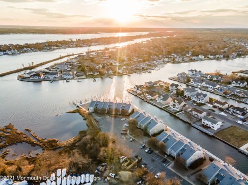 38 Hidden Hbr Dr, Point Pleasant Beach NJ 08742-4841 exterior