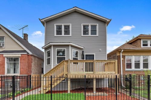 6822 Artesian Ave, Chicago IL  60629-1327 exterior