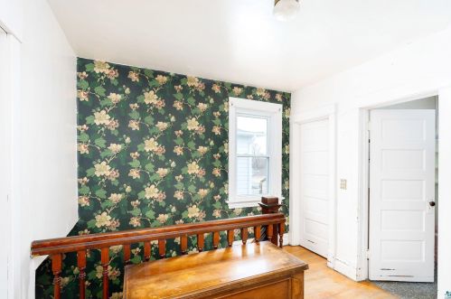 3726 Grand Ave, Duluth MN 55807-2849 exterior