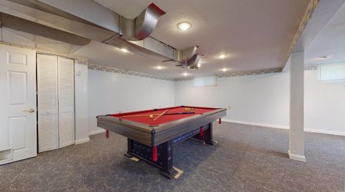 744 Laclede Sta Rd, Saint Louis MO 63117-2048 exterior