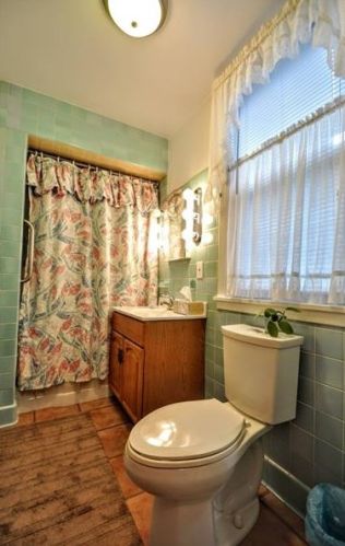 109 Sceneridge Ave, Pittsburgh PA 15227-2724 exterior