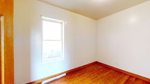 1055 Springfield Ave, Chicago IL 60624-4026 exterior