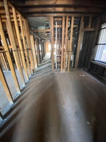 7746 Kingston Ave, Chicago IL 60649-4784 exterior