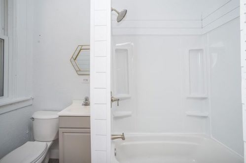 1413 Chelton Ave, Pittsburgh PA 15226-2323 exterior