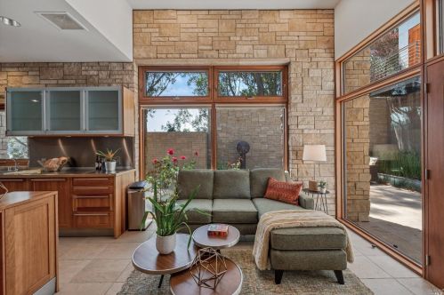 2 De Silva Is Dr, Mill Valley CA 94941-3004 exterior