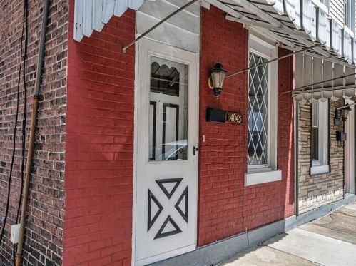 4045 Geneva St, Pittsburgh, PA 15201-1106