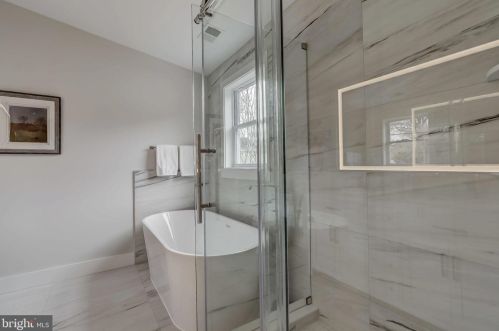 2718 17th St, Washington DC 20003-3123 exterior