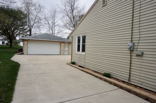 3773 68th St, Milwaukee WI  53220-1828 exterior