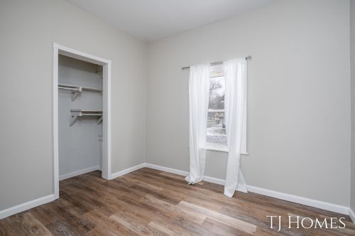 945 Emerson Ave, Meskegon MI  49442-5131 exterior